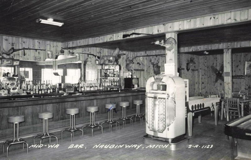 Mid-War Bar (John Henrys) - Interior Shot Of Mid-Wa (newer photo)